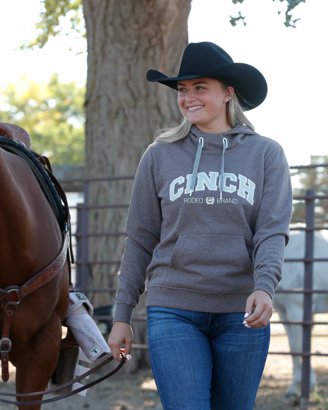 Cinch WoLogo Hoodie